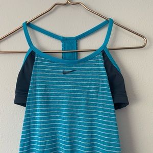 🔵Nike🔵Drifit NWOT Tank Top Cutout Sides Small